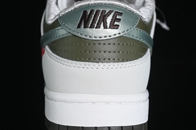 All Categories Nk SB Dunk Series Nk SB Dunk Low Low-top sneakers Nk Dunk Low "Year of the Snake" Year of the Snake Spring Festival limited low-top casual sneakers HV5980-231